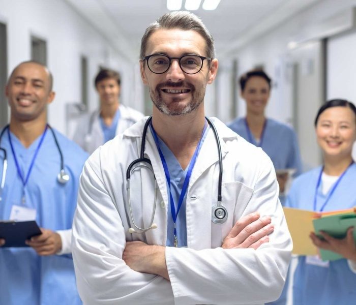 diverse-medical-team-of-doctors-looking-at-camera-UW9F7DT-r8sdfbsn40gm5fmevfjpvqadabx1zep32isv5tnots (1)